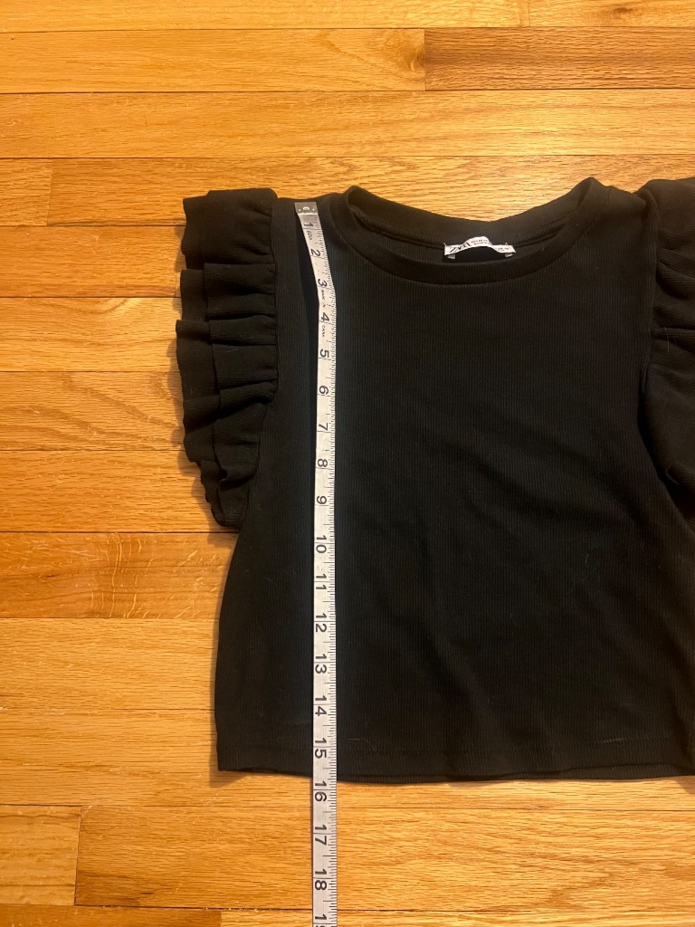 Zara Cropped Ruffle Shoulder Top - Picture 2 of 4